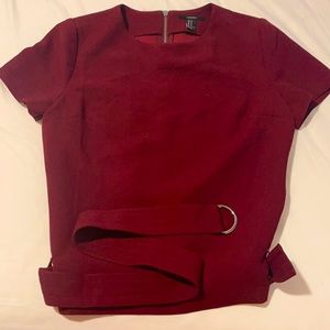 Super cute semi-casual top with a belt. This top is perfect for work. Brand new